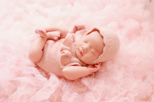 黔东两个月宝宝长牙